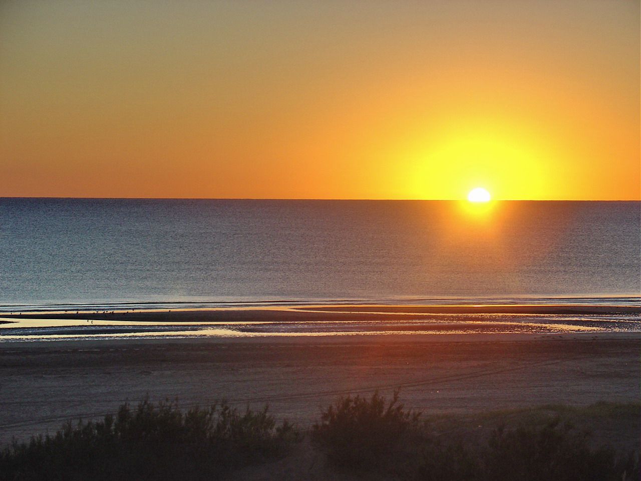 Atardecer en la costa de Punta Iglesia Mar del Plata